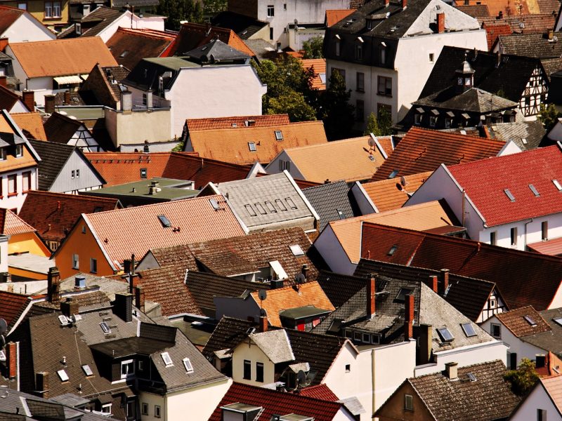 How to Tell if You Need to Repair Your Roof