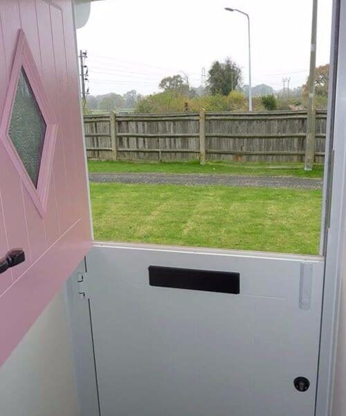 dual colourway stable door