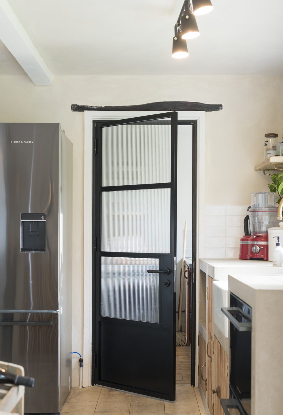 aluminium internal doors and screens